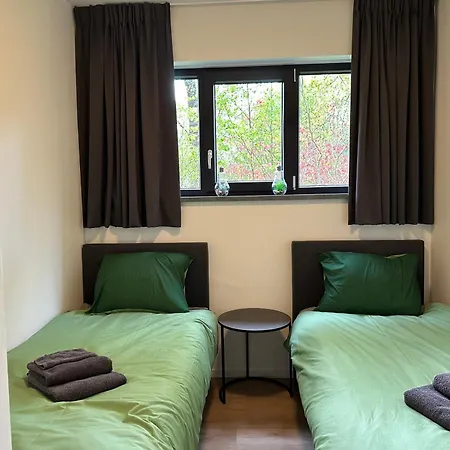 Huisje In Het Groen - Luxe Bungalow Met Prive Sauna! * Voorthuizen